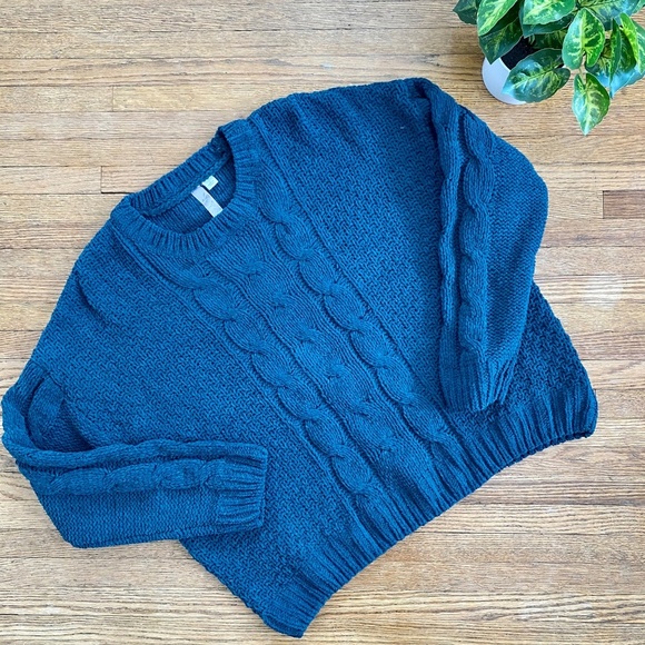 Alya Hayley Chenille Cable Knit Forest Green Crewneck Sweater Size Large - Picture 2 of 10